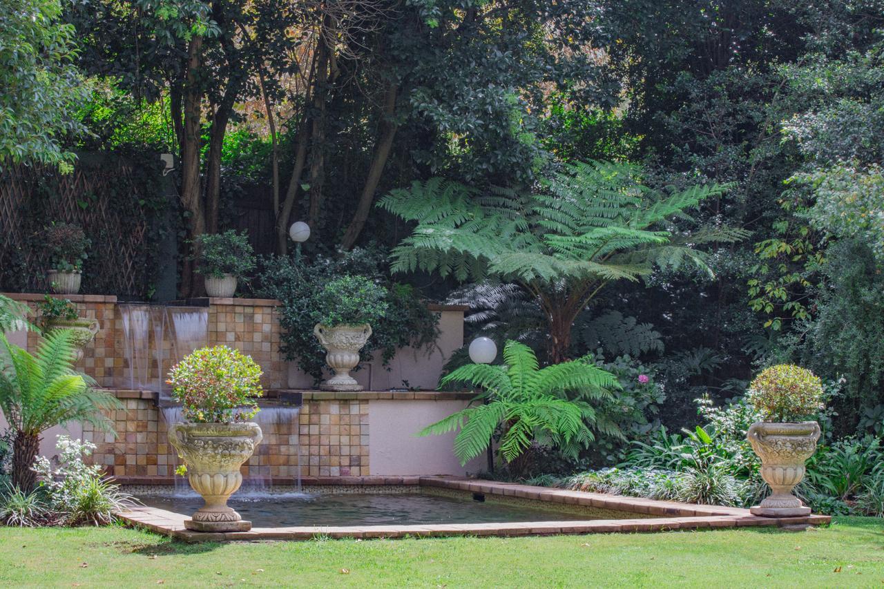No66 Sandton Lodge Johannesburg Exterior photo